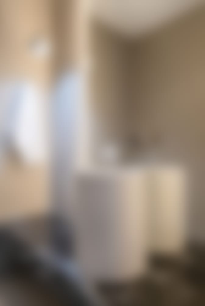 The guest shower room and WC.